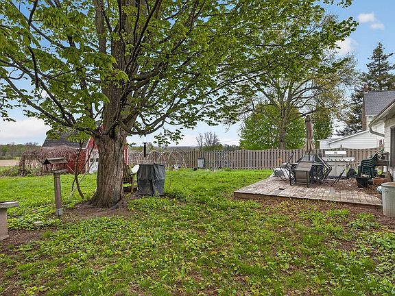 5th image of 3247 Patchett Rd