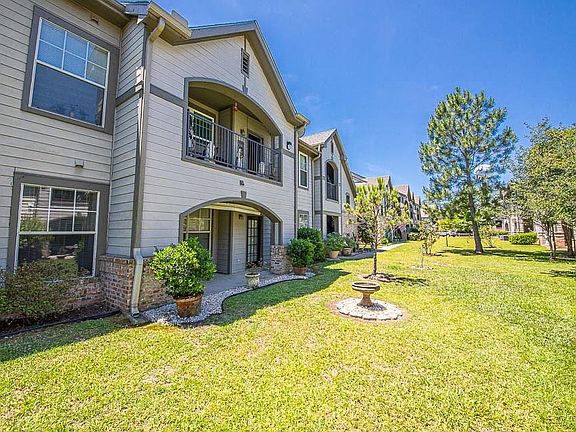 4th image of 350 Emerald Forest Blvd APT 16101