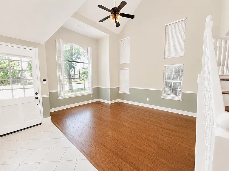 1047 E Monticello Cir — Photo 3