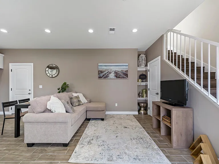 14095 Edwards St — Photo 8