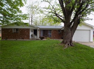705 Ravenwood Dr, Greencastle, IN 46135
