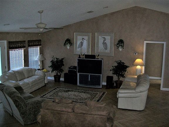2nd image of 77 Pinedale Dr