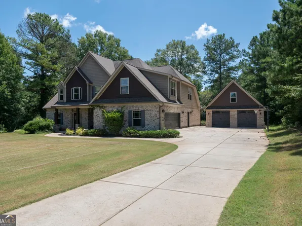 155 Chantilly Ln, Fayetteville, GA 30215