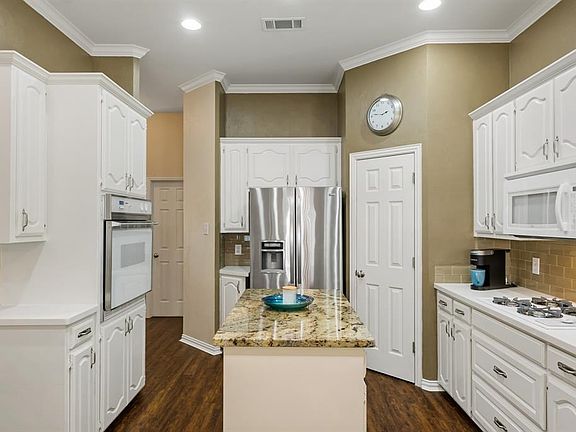 3rd image of 3513 Druid Way