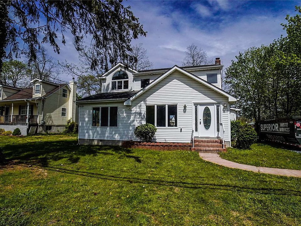 59 Whittier Dr Mastic Beach, NY, 11951 Apartments for Rent Zillow