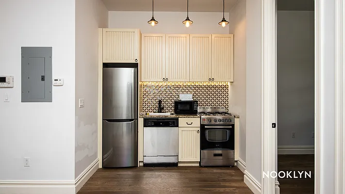 Rented by Nooklyn NYC LLC | media 37