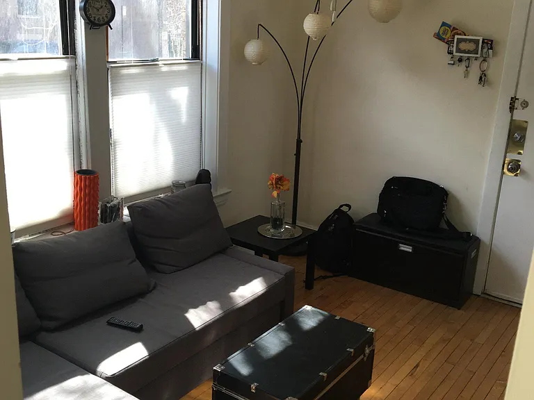 2250 W Armitage Ave #1E — Photo 5