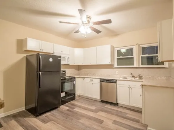 37914 2nd St #2, Willoughby, OH 44094