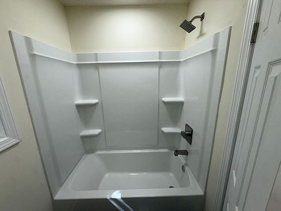 5th image of 3694 Case St #B
