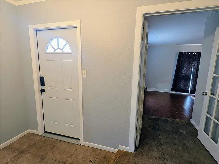 1108 Marlton St — Photo 3
