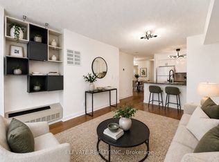35 Bales Ave #1701, Toronto, ON M2N 7L7