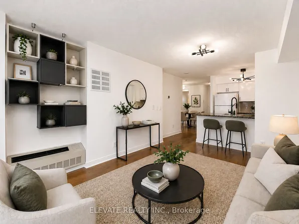 35 Bales Ave #1701, Toronto, ON M2N 7L7