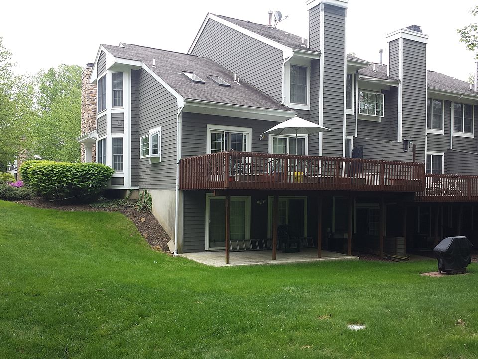 2nd image of 17 Coriander Dr