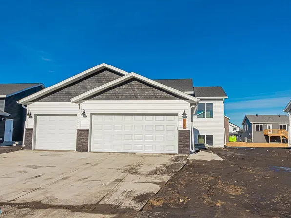 1140 Jill Dr W, West Fargo, ND 58078