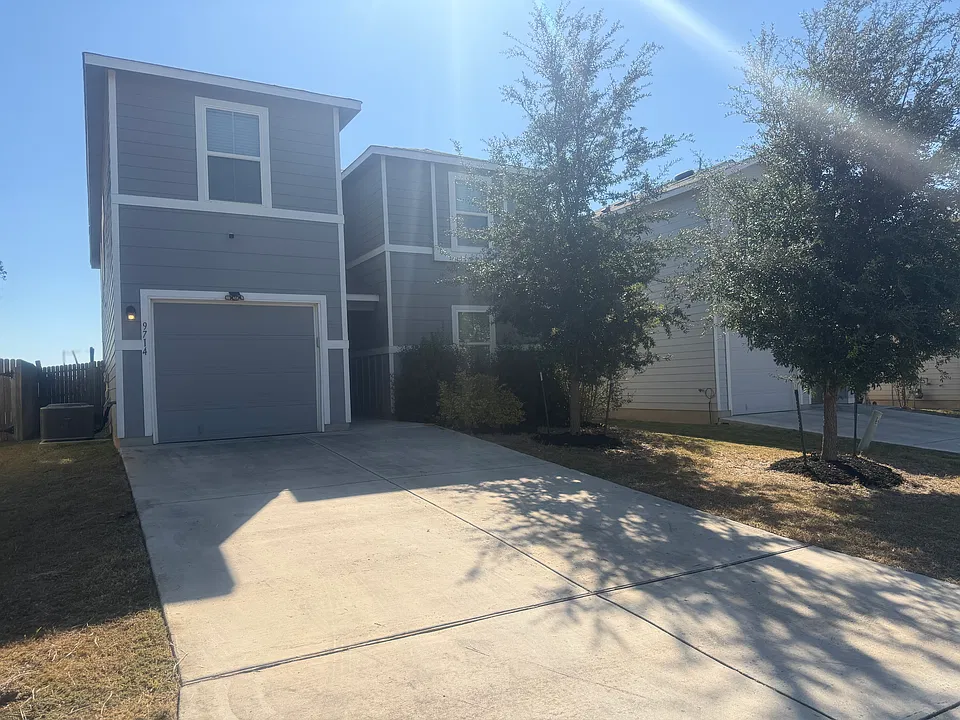 9714 Hayden Sedge