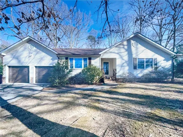 6864 Breckingridge Ln, Clemmons, NC 27012