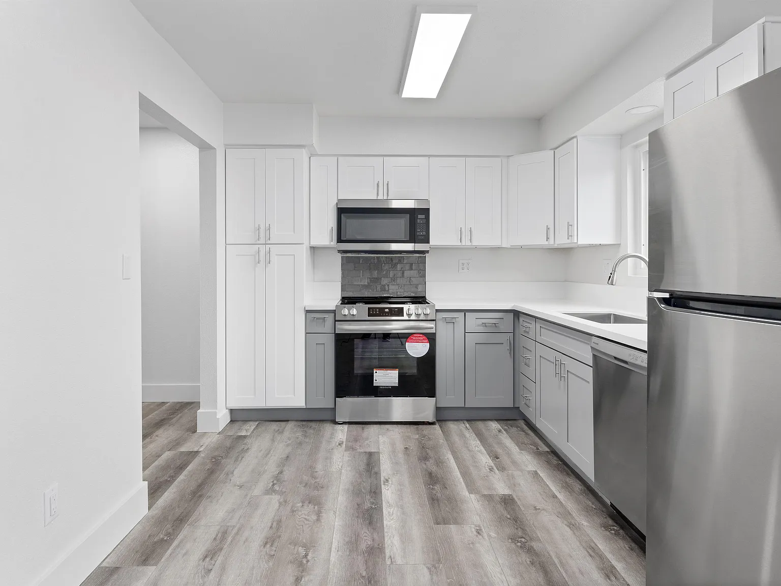 323 14th Street - 07 — Photo 3