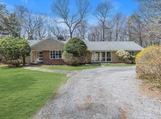 3 Broad Path, Lloyd Harbor, NY 11743