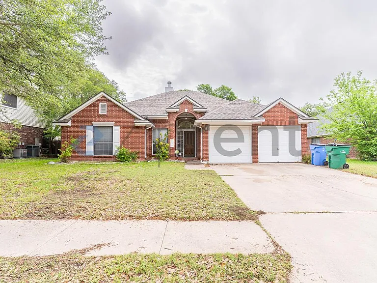 1215 Timber Bend Dr — Photo 23
