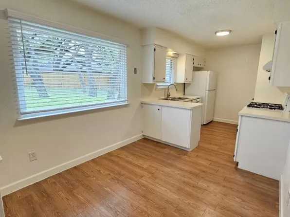 160 Terrace Ave APT 2, Hasbrouck Heights, NJ 07604