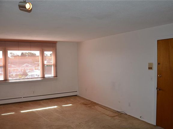 4th image of 1803 Mineral Spring Ave #B12