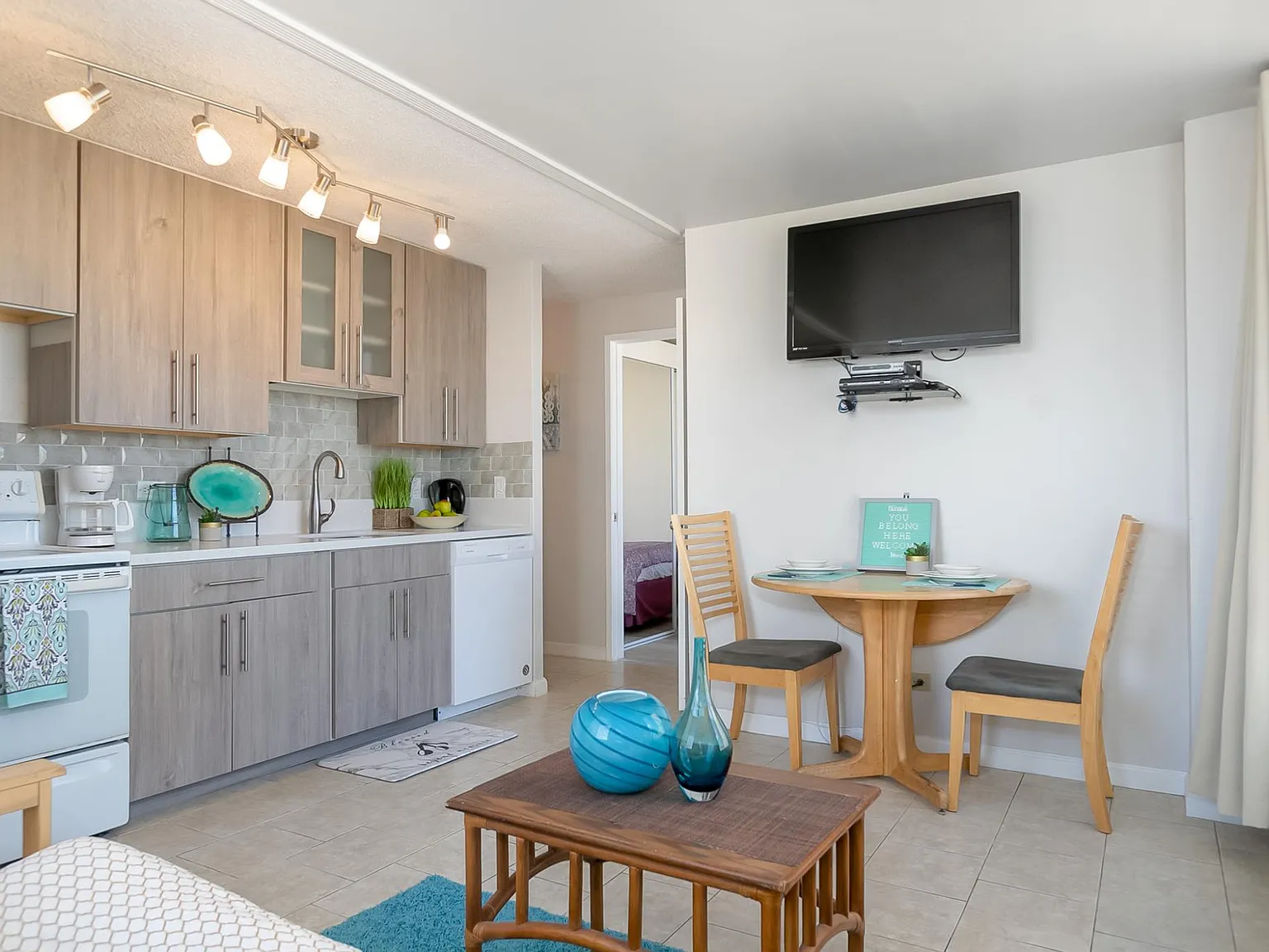 2 bed, 590 sqft, $2,799 — Photo 4