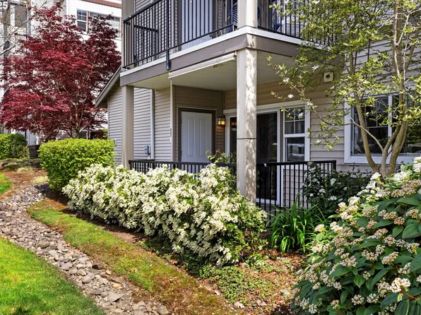 600 NW Lost Springs Ter Unit 104, Portland, OR 97229