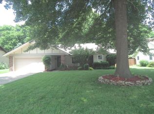 1829 E Holiday St, Springfield, MO 65804