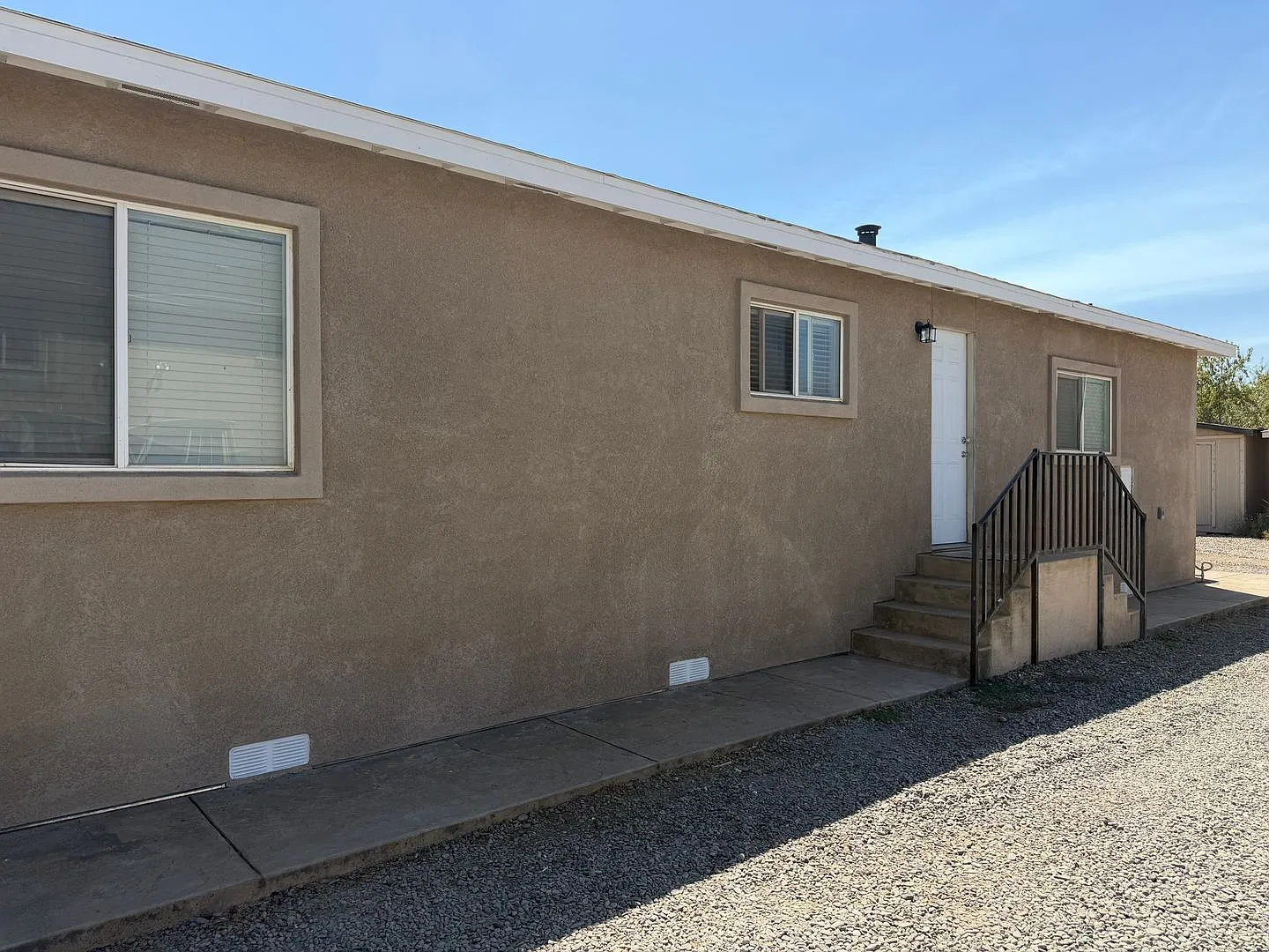 429 Root Rd — Photo 2