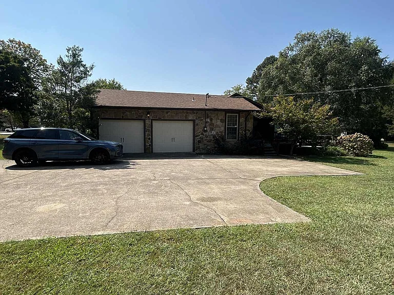 17835 Oakdale Rd — Photo 21