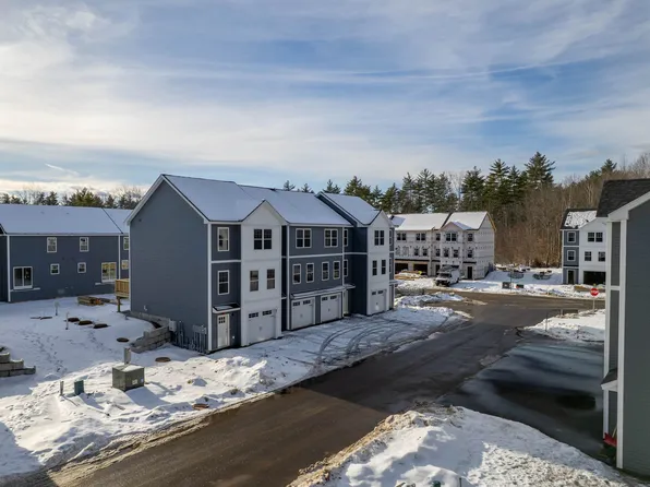 8D The Crossings at Village Center, Barrington, NH 03825