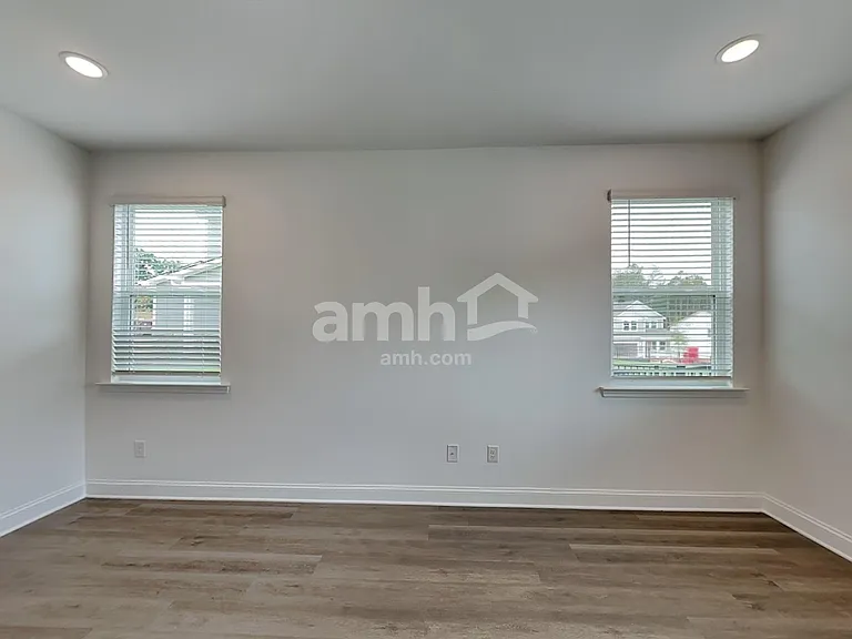 1016 Bevington Dr — Photo 6