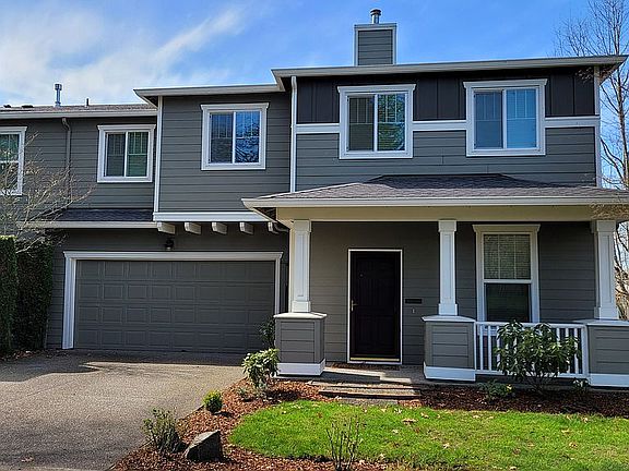 3rd image of 616 NW Brookhill Ln