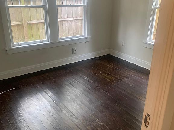 5th image of 217 W 12th St