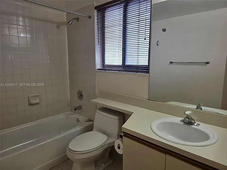 15545 Miami Lakeway N #211 — Photo 15