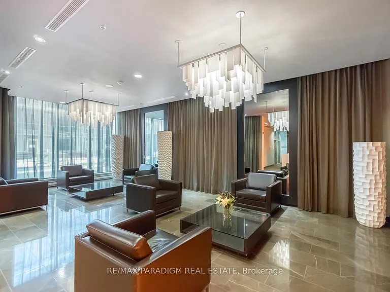 21 Nelson St #316 — Photo 2