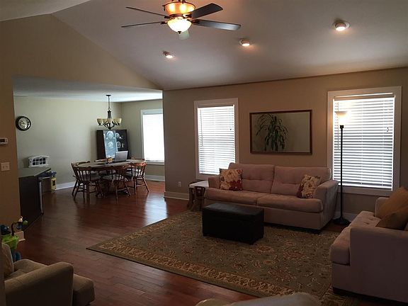 3rd image of 71 Westhaven Ln