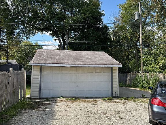 3rd image of 5027 N 47th St #1
