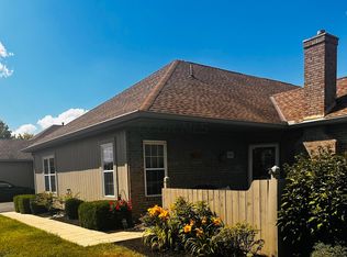 5750 Willow Lake Dr, Grove City, OH