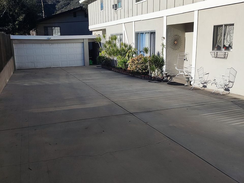 1st image of 3320 Montrose Ave APT A