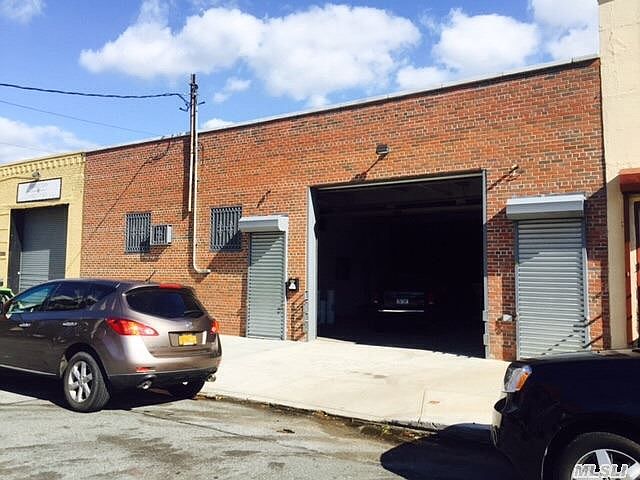 2nd image of 1811 38th Street