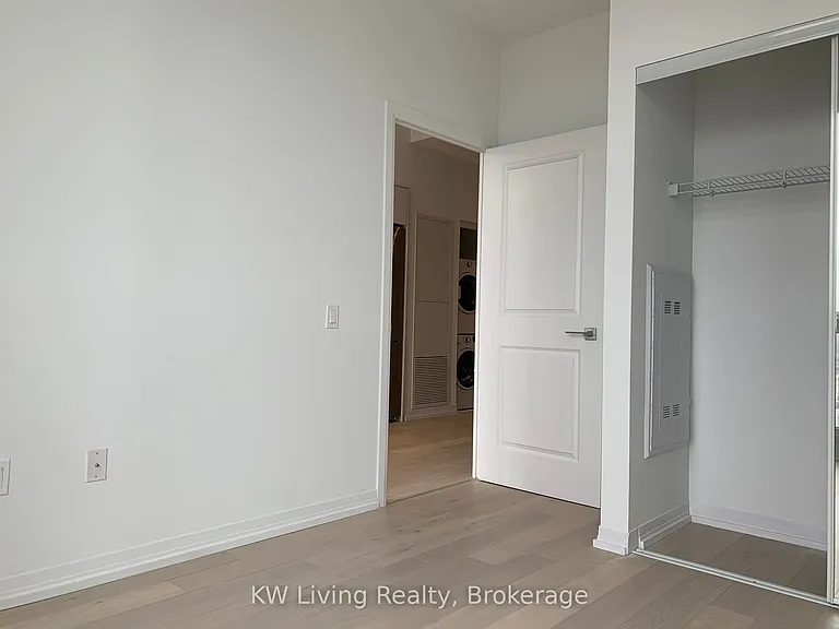 251 Jarvis St #LPH12 — Photo 18