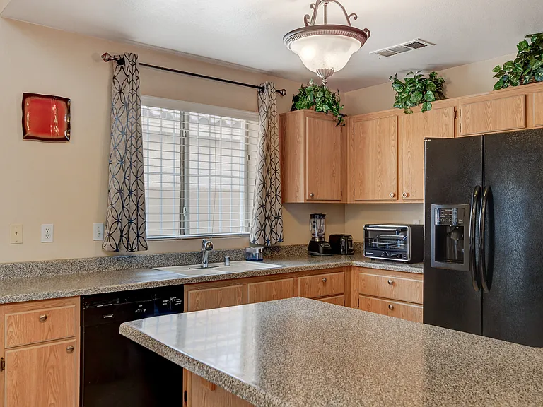 4101 Abrams Ave — Photo 28