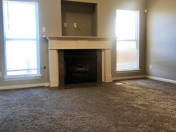 4th image of 5395 Blue Diamond St