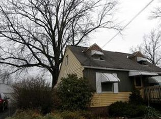 1870 Harding Dr, Wickliffe, OH 44092