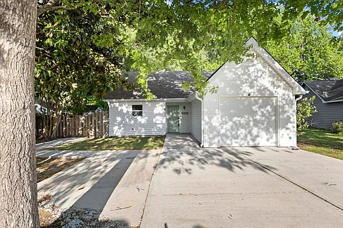 3805 Fawn Creek Dr Photo 1