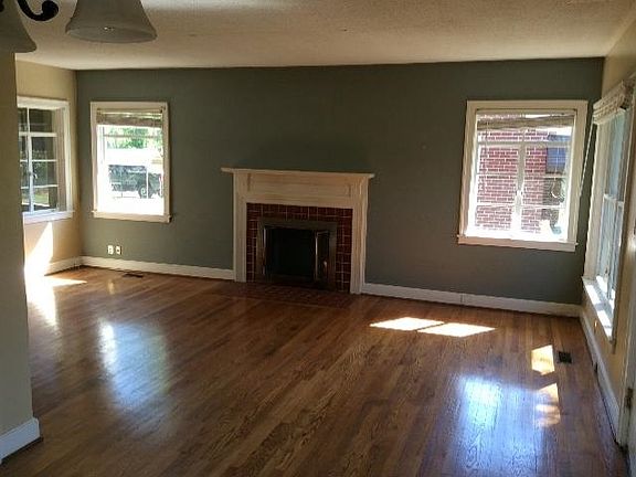 2nd image of 410 Pine Hill Ct