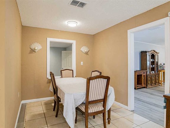 5th image of 5537 Mayfair Cir