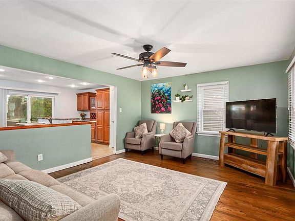 4th image of 9534 Theodosia Ave