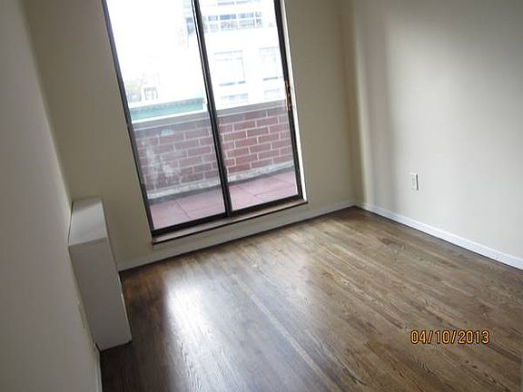 4th image of 1600 York Ave